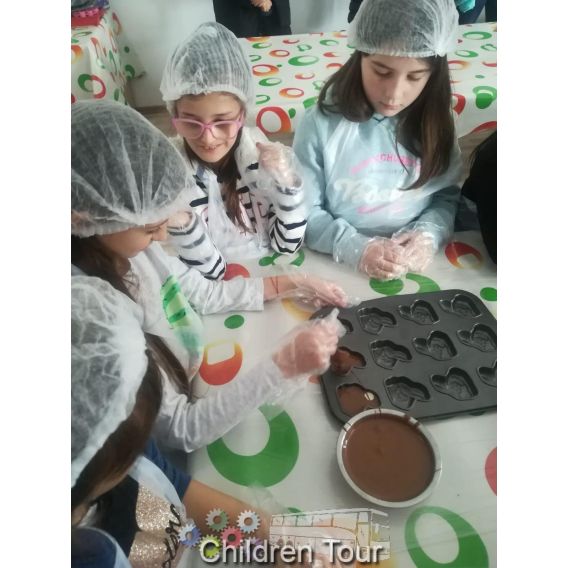 Excursie la Atelierul de Ciocolata si Martipan de la Pucioasa